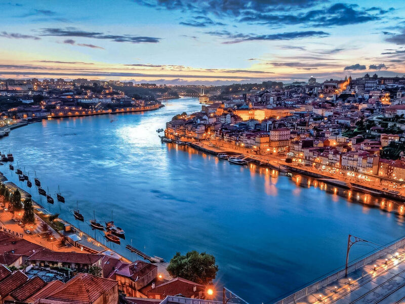 İZMİR 'DEN MEGA PORTEKİZ & ENDULUS & ISPANYA TURU SunExpress Havayolları ile 9 gece