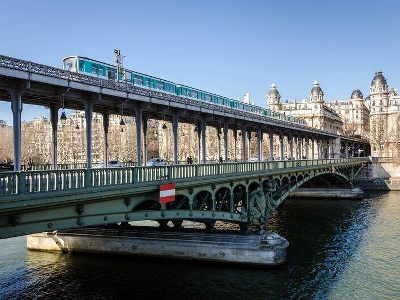 BENELUX & PARİS İKONLARI TURU Türk Hava Yolları ile 3 gece 19 MART 2026 RAMAZAN BAYRAMI