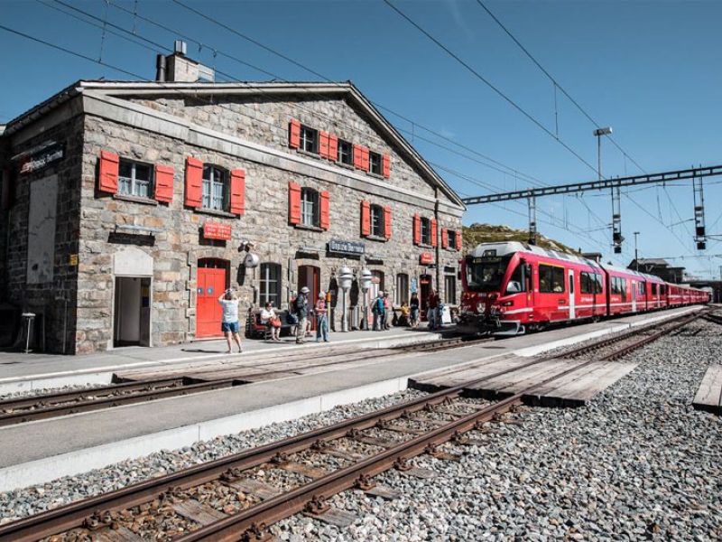 BERNİNA EXPRESS ILE  BİR AVRUPA MASALI TURU Türk Hava Yolları ile 7 gece