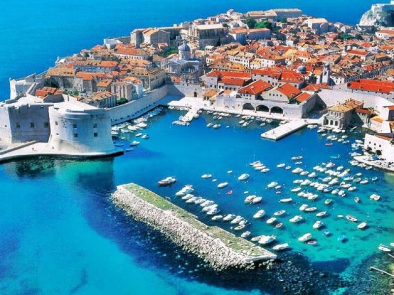 Büyük Balkan Turu 7 Gece 8 Gün - İzmir den AJET ile