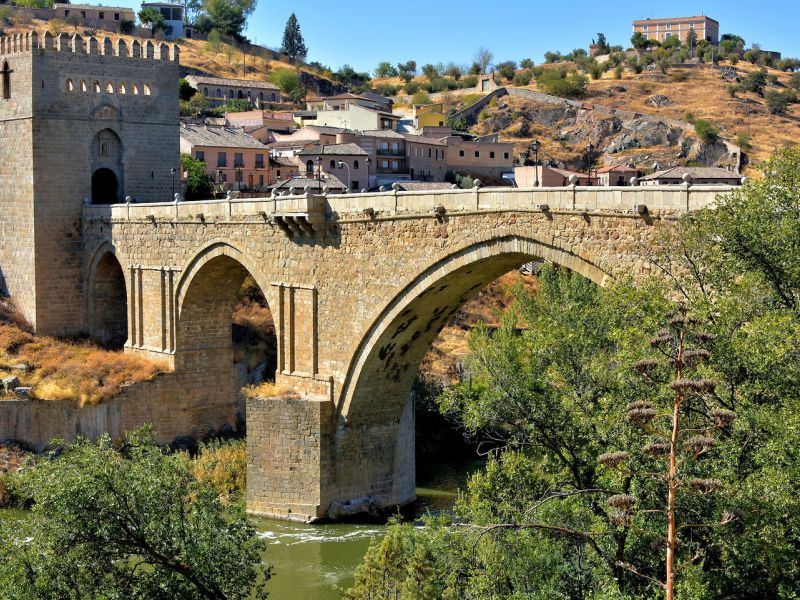 DELUXE BÜYÜK İSPANYA 2026 PC YAZ (BCN-SVQ)