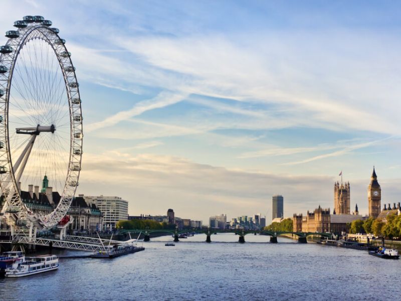 ROYAL LONDRA AJet Hava Yolları ile 3 Gece (STN-STN)